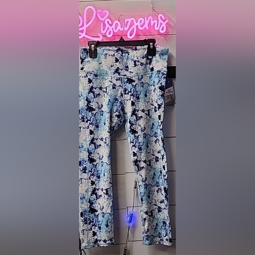 NWT WOMENS LEGGINGS